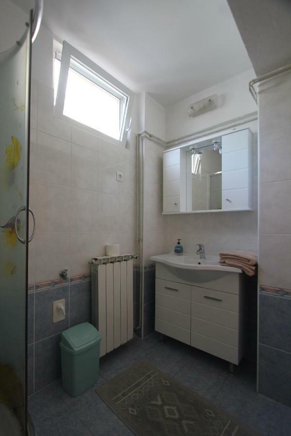 Apartmani Banina Ika Εξωτερικό φωτογραφία